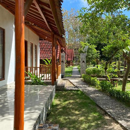 ホテル Beautiful House Batununggul エクステリア 写真