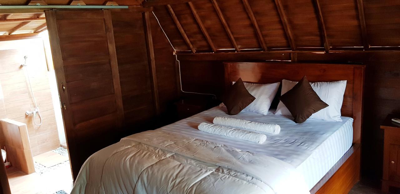 ホテル Beautiful House Batununggul エクステリア 写真